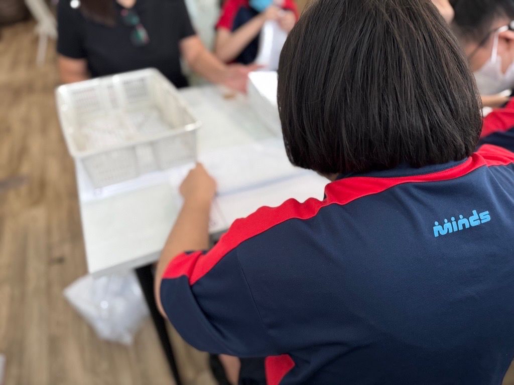 GUAVA Employee reading